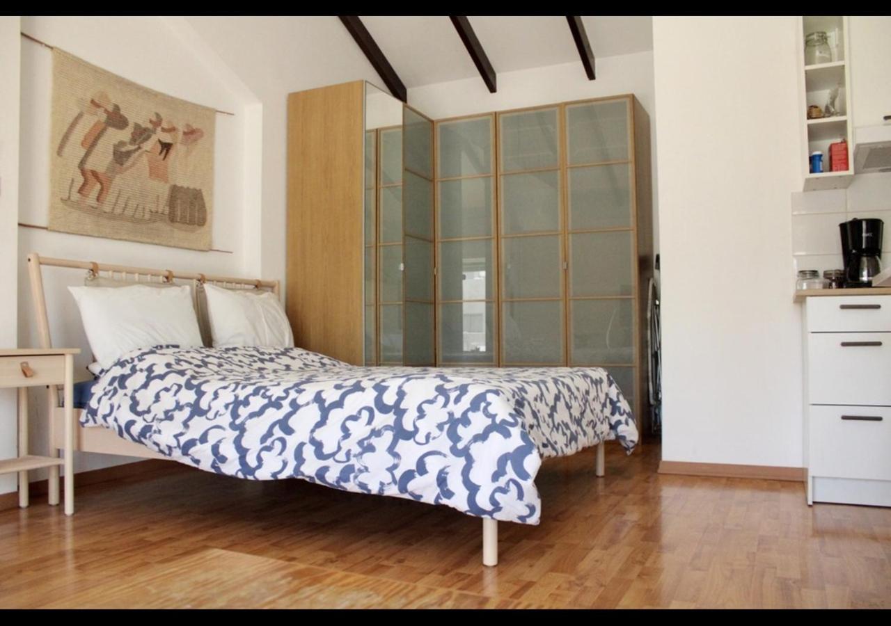 Studio Room Ensuite By The Beach, Entire Independent Unit Limassol Exterior foto